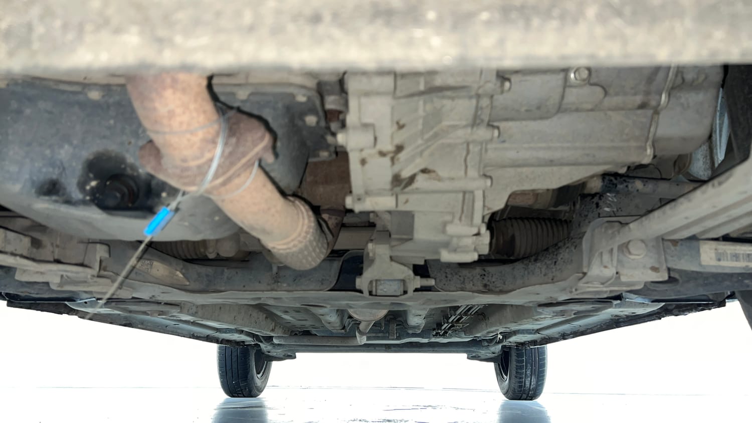 Used 2022 Tata Punch Pure MT Petrol Manual extra FRONT LEFT UNDERBODY VIEW