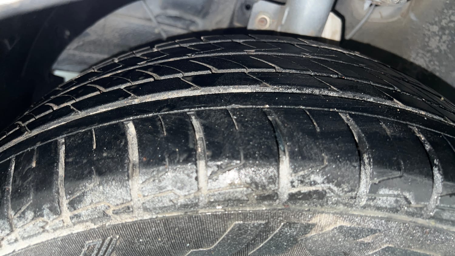 Used 2019 Maruti Suzuki Baleno Zeta 1.2 Petrol Manual tyres LEFT FRONT TYRE TREAD VIEW