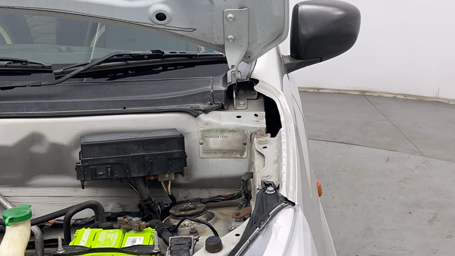 Used 2015 Maruti Suzuki Alto K10 VXi Petrol Manual engine ENGINE LEFT SIDE HINGE & APRON VIEW