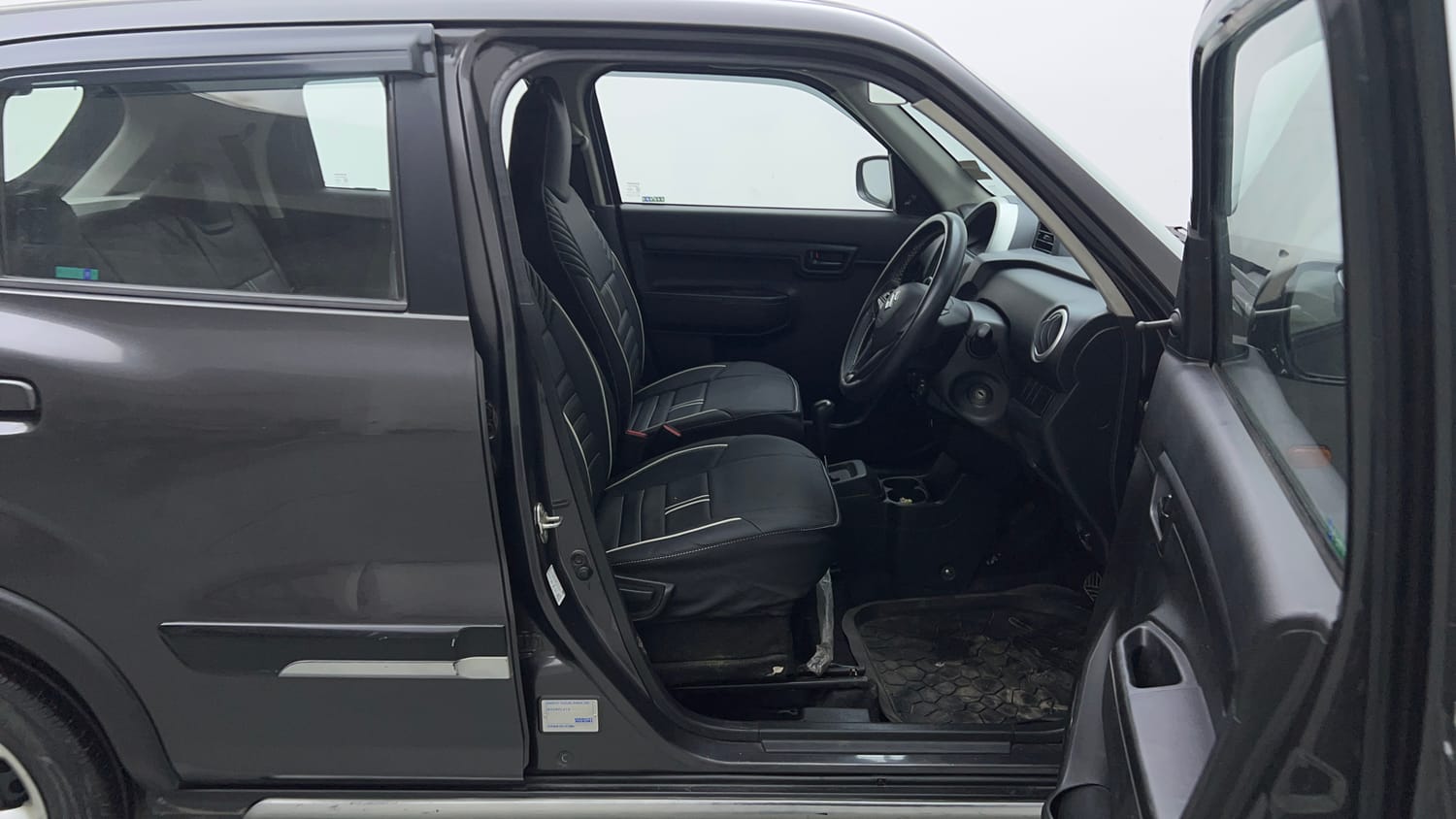 Used 2019 Maruti Suzuki S-Presso VXi Plus AMT Petrol Automatic interior RIGHT SIDE FRONT DOOR CABIN VIEW
