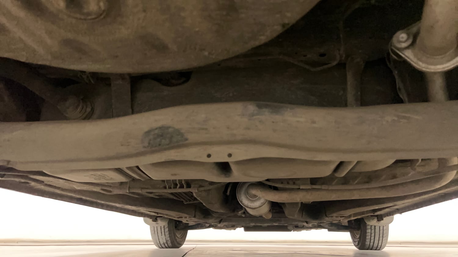 Used 2017 Honda Brio VX AT Petrol Automatic extra REAR UNDERBODY VIEW (TAKEN FROM REAR)