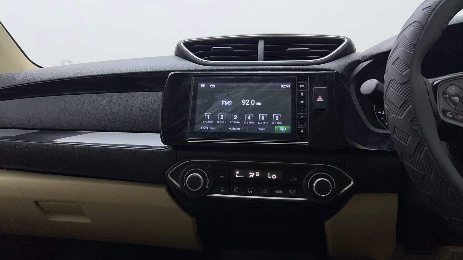 Used 2020 Honda Amaze 1.2 S CVT Petrol Petrol Automatic interior MUSIC SYSTEM & AC CONTROL VIEW