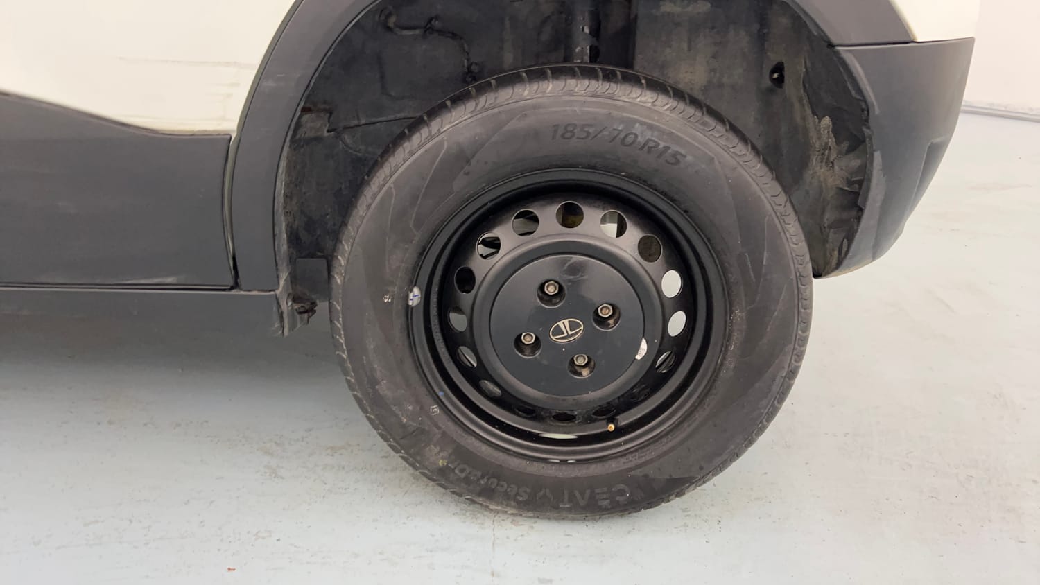 Used 2022 Tata Punch Pure MT Petrol Manual tyres LEFT REAR TYRE RIM VIEW