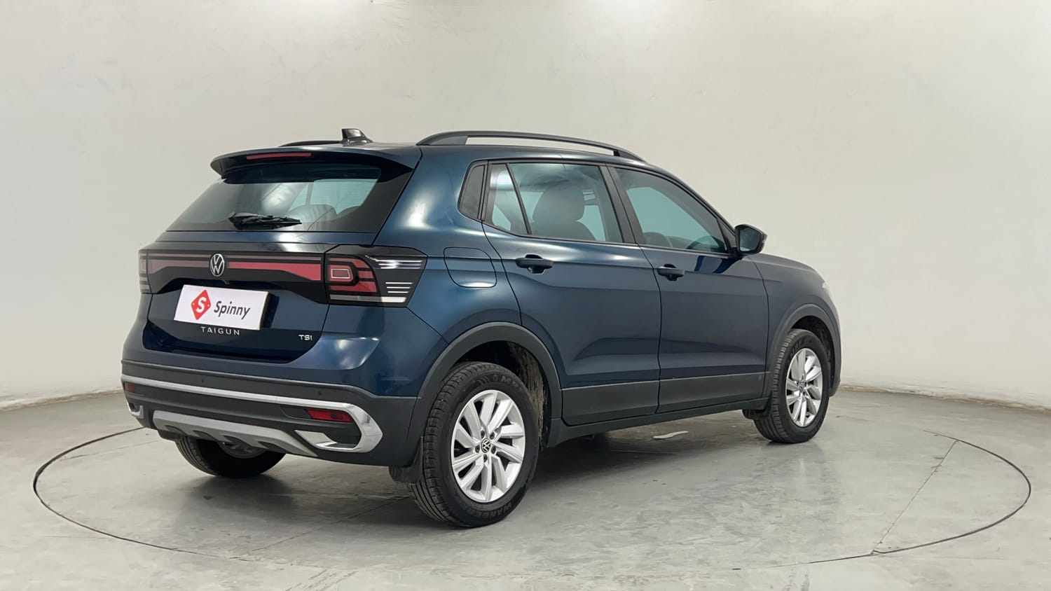 Used 2025 Volkswagen Taigun Highline 1.0 TSI MT Petrol Manual exterior RIGHT REAR CORNER VIEW