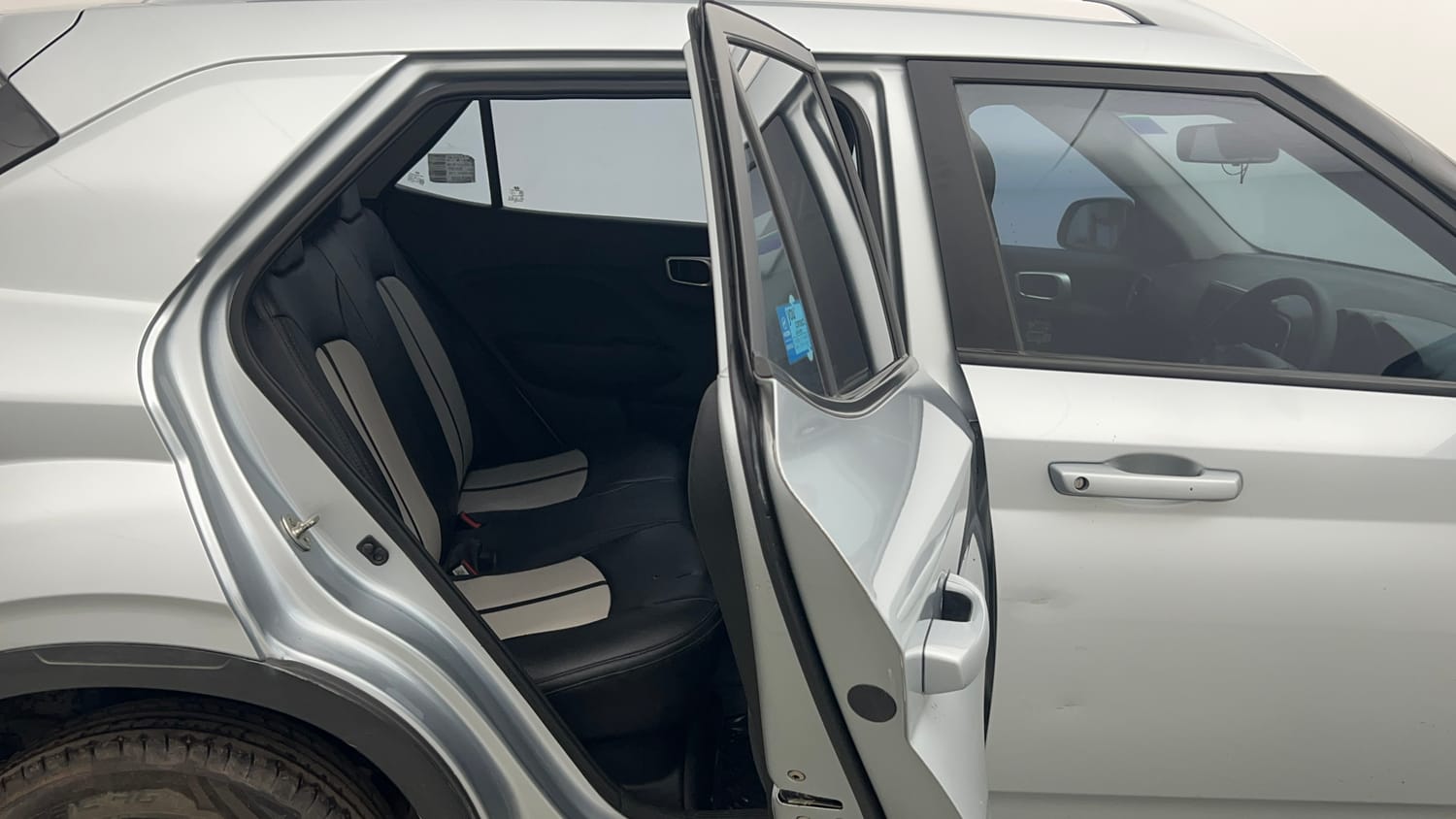 Used 2022 Hyundai Venue S 1.2 Petrol Petrol Manual interior RIGHT SIDE REAR DOOR CABIN VIEW