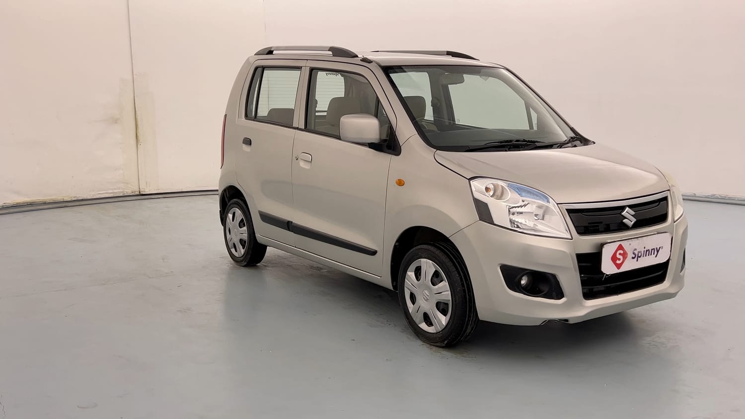 Used 2018 Maruti Suzuki Wagon R 1.0 VXI AMT Petrol Automatic exterior RIGHT FRONT CORNER VIEW
