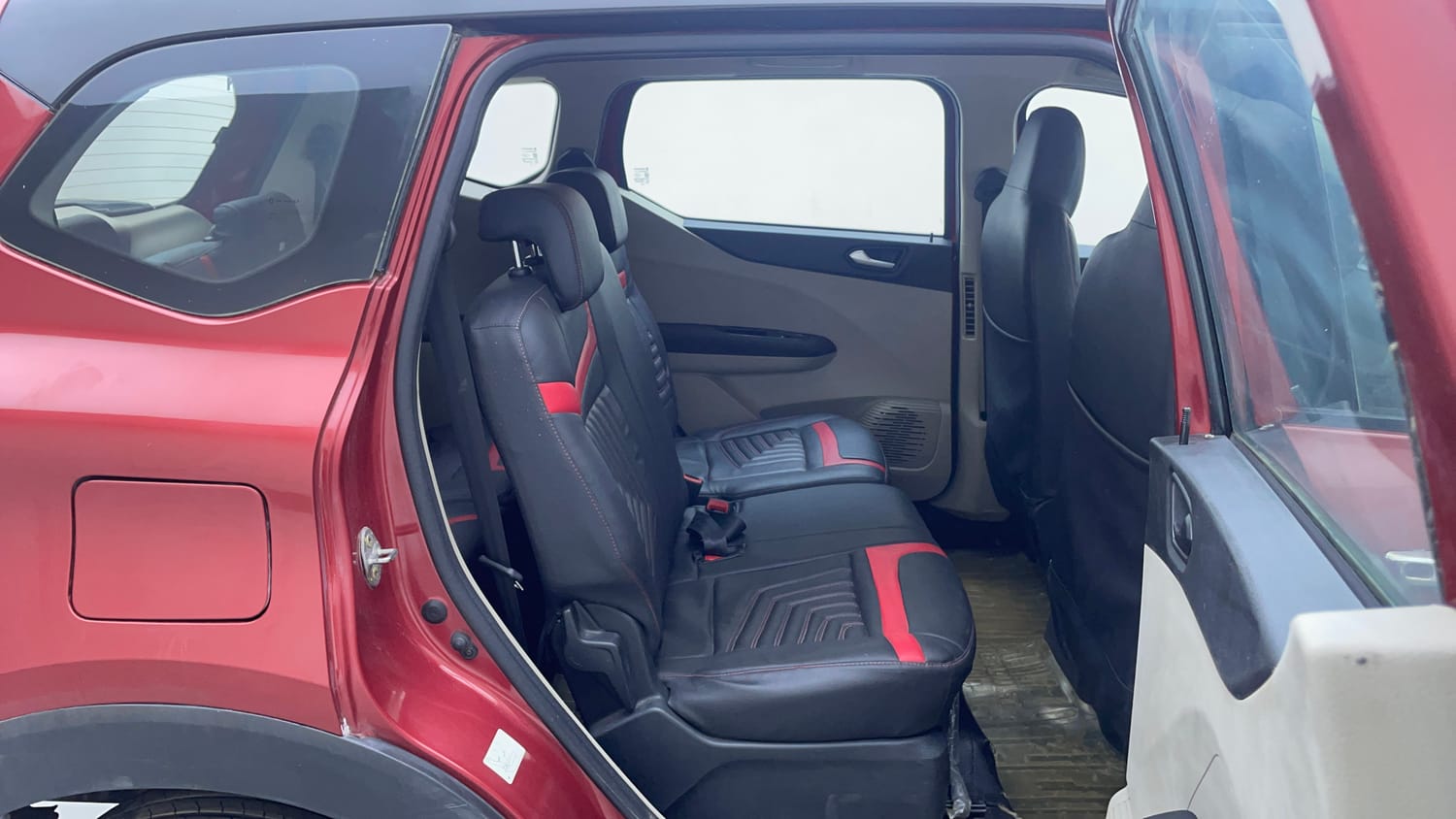 Used 2020 Renault Triber RXZ Petrol Manual interior RIGHT SIDE REAR DOOR CABIN VIEW