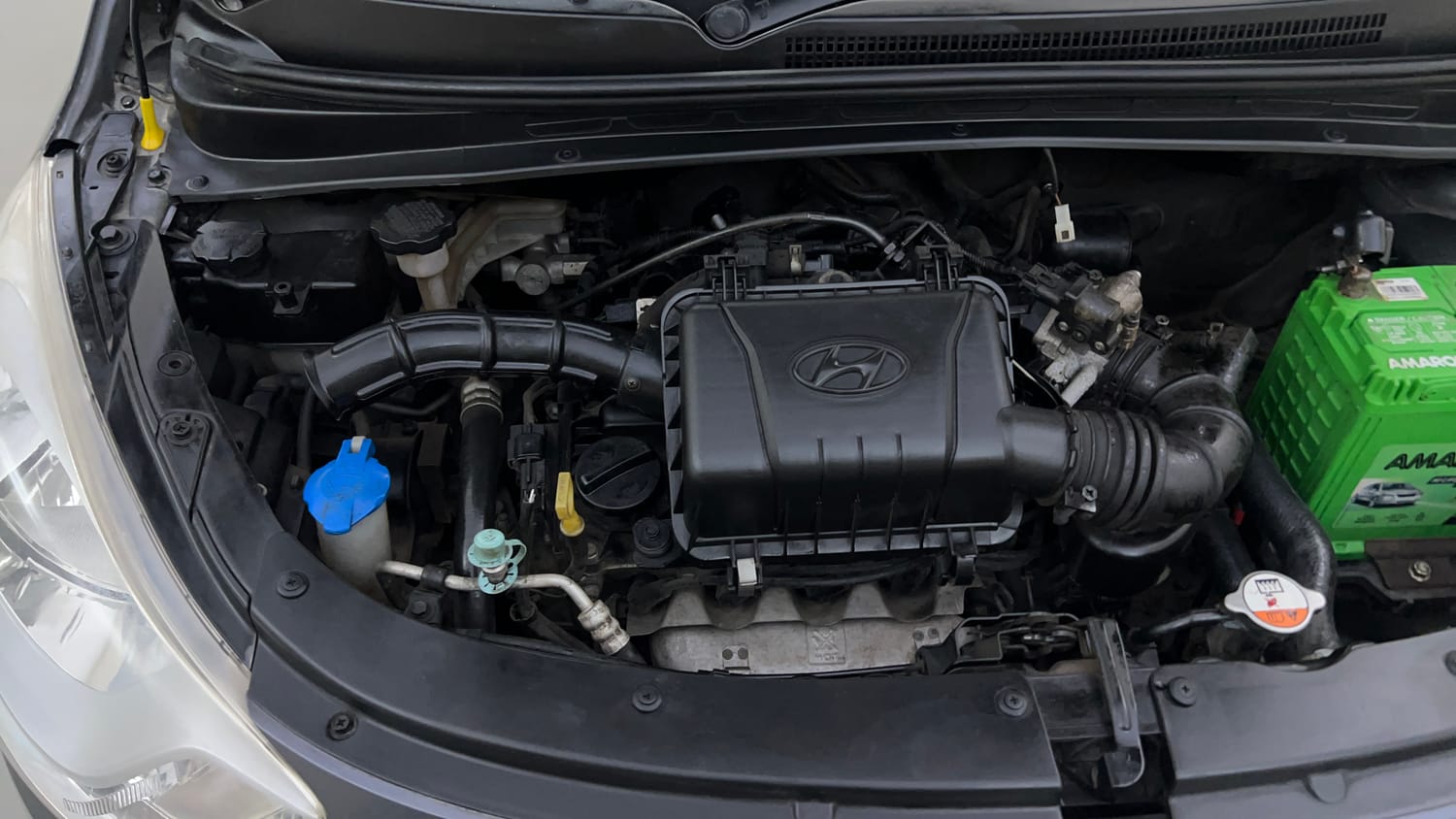 Used 2015 Hyundai i10 Magna 1.1 iRDE2 Petrol Manual engine ENGINE RIGHT SIDE VIEW