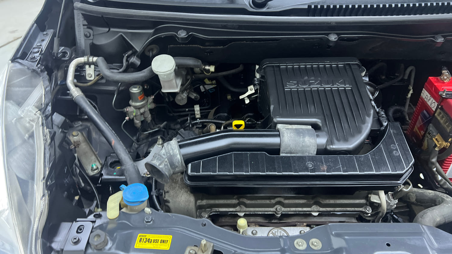 Used 2013 Maruti Suzuki Ertiga Vxi Petrol Manual engine ENGINE RIGHT SIDE VIEW