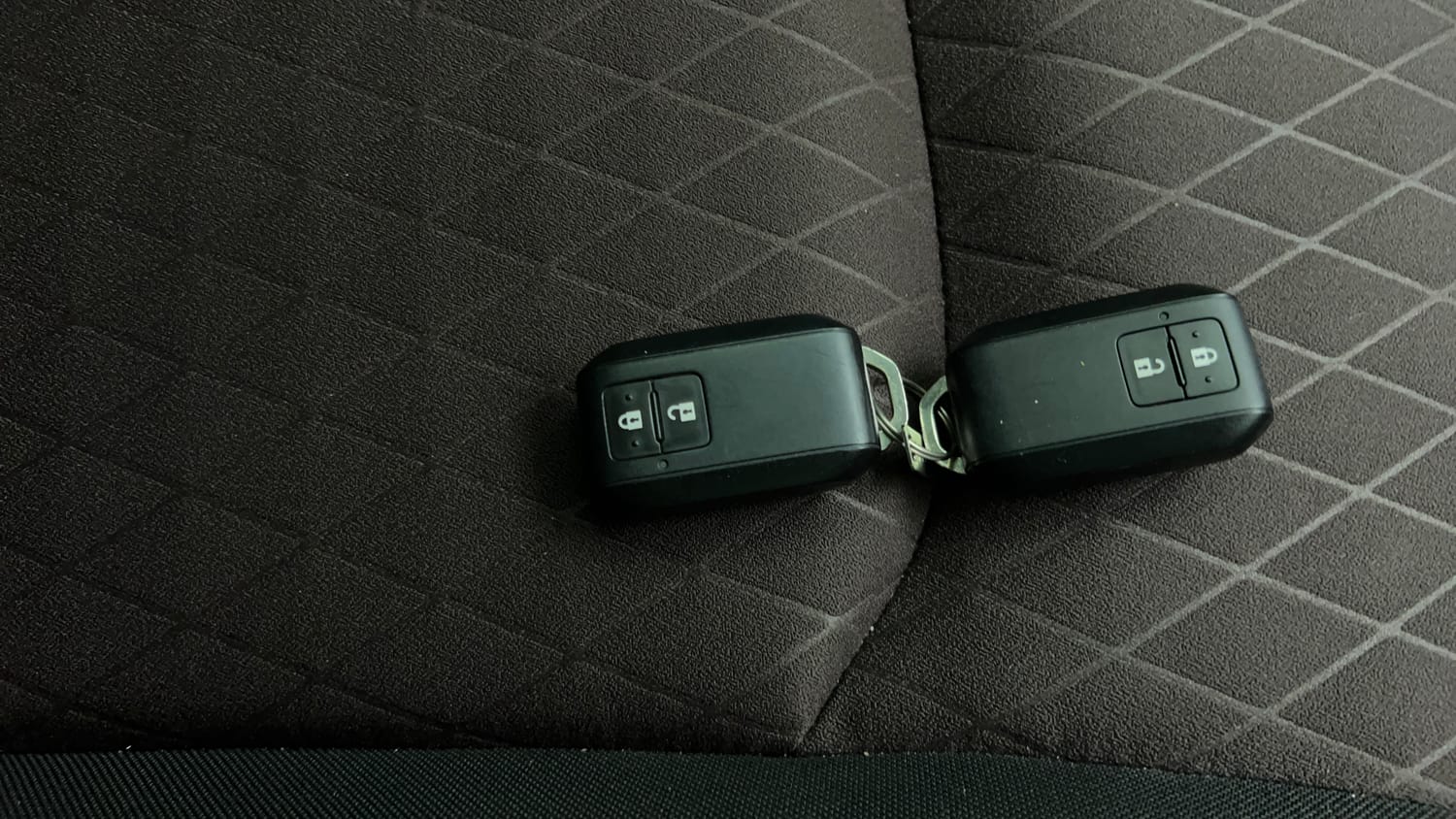 Used 2023 Maruti Suzuki Grand Vitara Zeta Smart Hybrid Petrol Manual extra CAR KEY VIEW