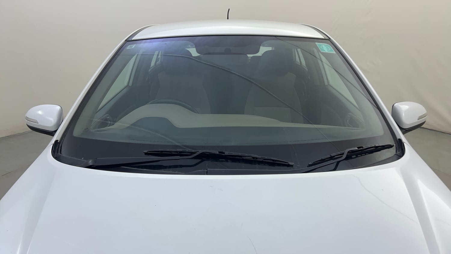 Used 2019 Hyundai Elite i20 Asta 1.2 (O) Petrol Manual exterior FRONT WINDSHIELD VIEW