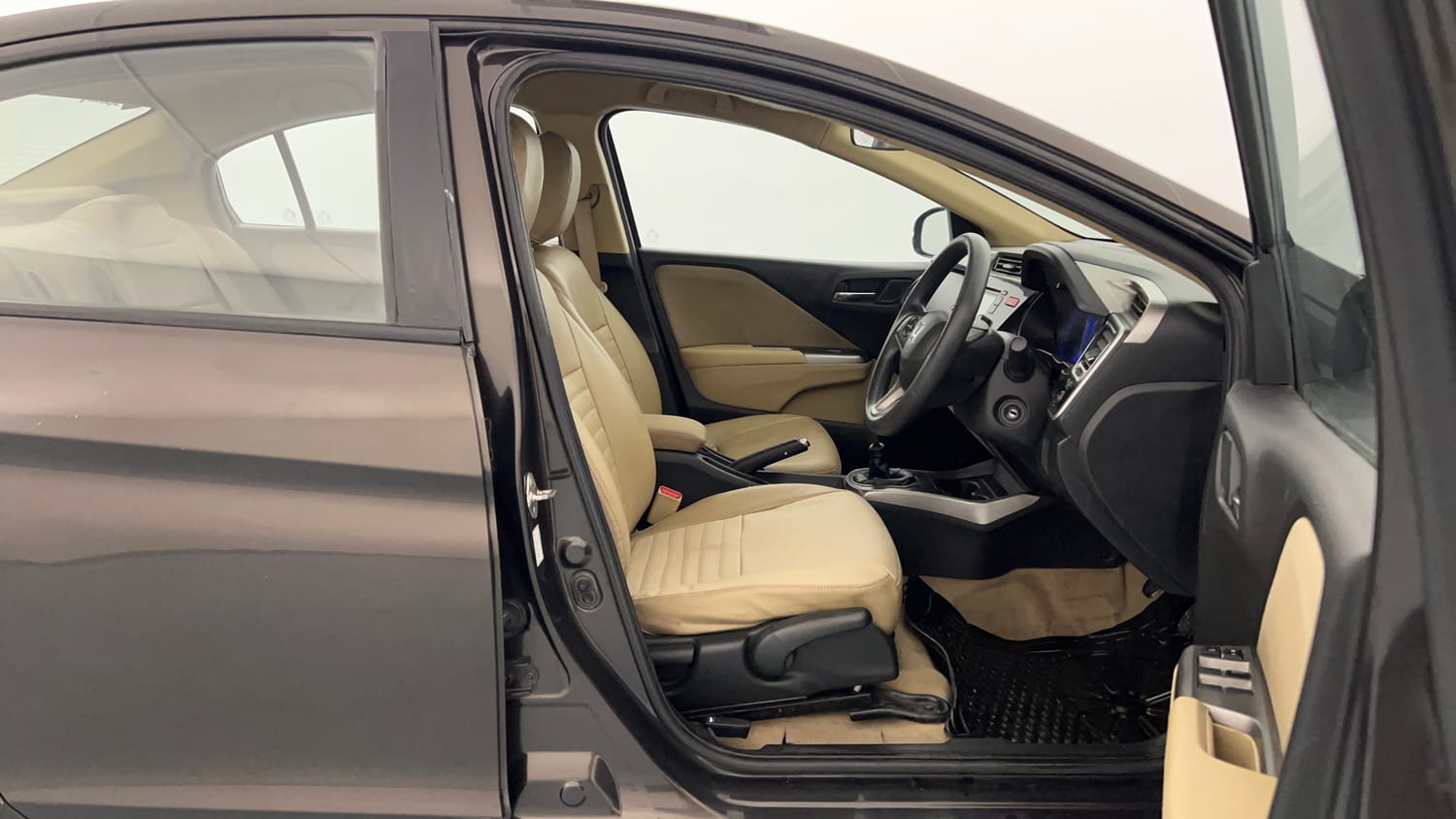 Used 2014 Honda City V Petrol Manual interior RIGHT SIDE FRONT DOOR CABIN VIEW