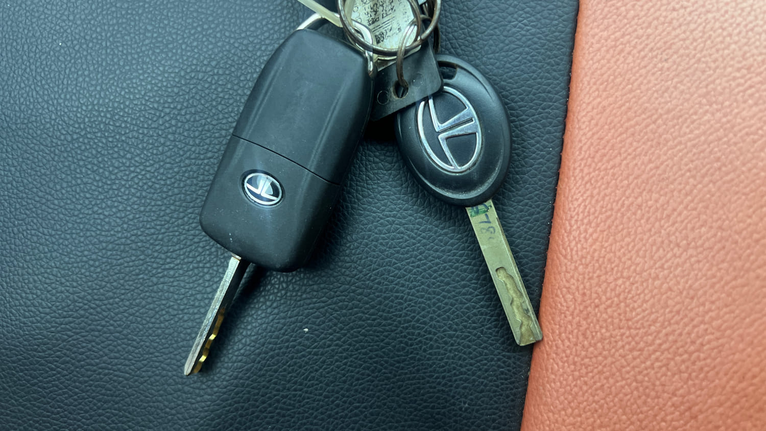 Used 2019 Tata Tiago XZ+ Petrol+cng(outside fitted) Cng Manual extra CAR KEY VIEW