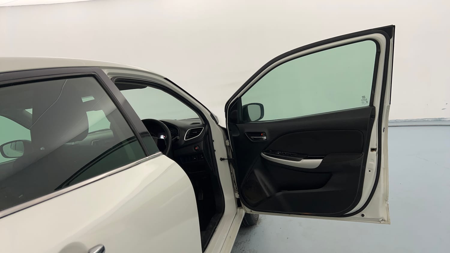 Used 2019 Maruti Suzuki Baleno Zeta 1.2 Petrol Manual interior RIGHT FRONT DOOR OPEN VIEW