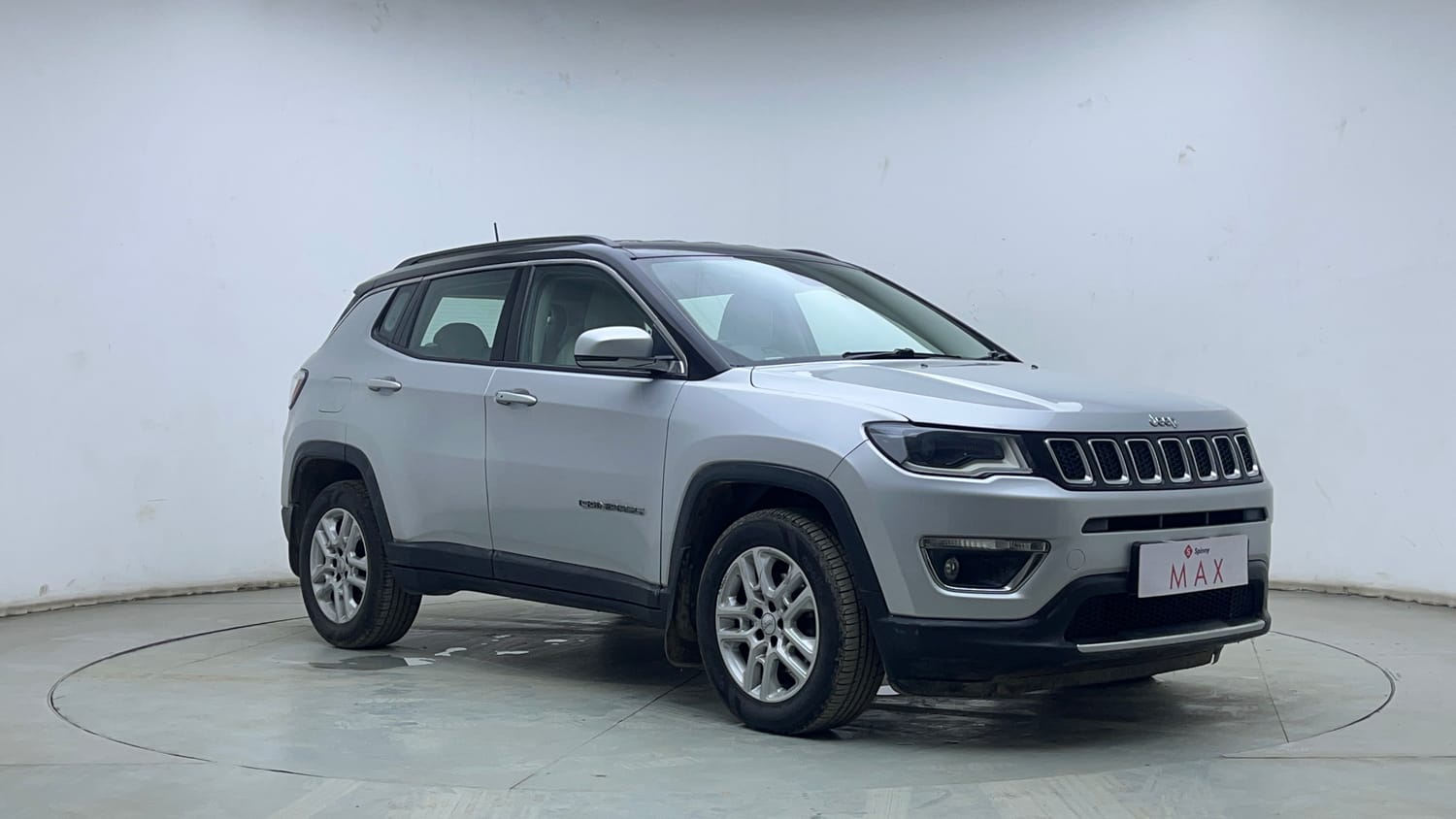 Used 2018 Jeep Compass Limited (O) 2.0 Diesel Diesel Manual exterior RIGHT FRONT CORNER VIEW