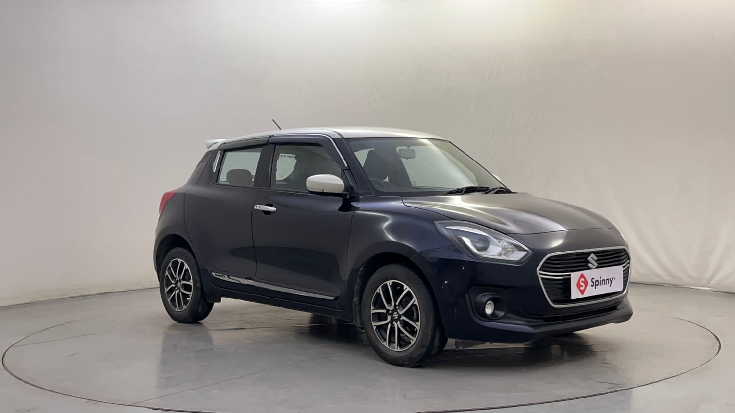 Used 2018 Maruti Suzuki Swift ZXi AMT Petrol Automatic exterior RIGHT FRONT CORNER VIEW