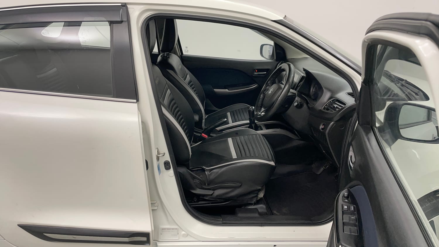 Used 2021 Maruti Suzuki Baleno Zeta Petrol Manual interior RIGHT SIDE FRONT DOOR CABIN VIEW