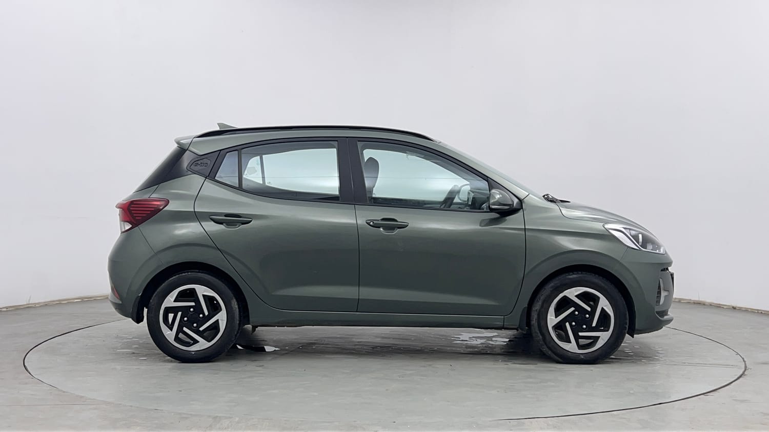 Used 2023 Hyundai Grand i10 Nios Sportz 1.2 Kappa VTVT Petrol Manual exterior RIGHT SIDE VIEW