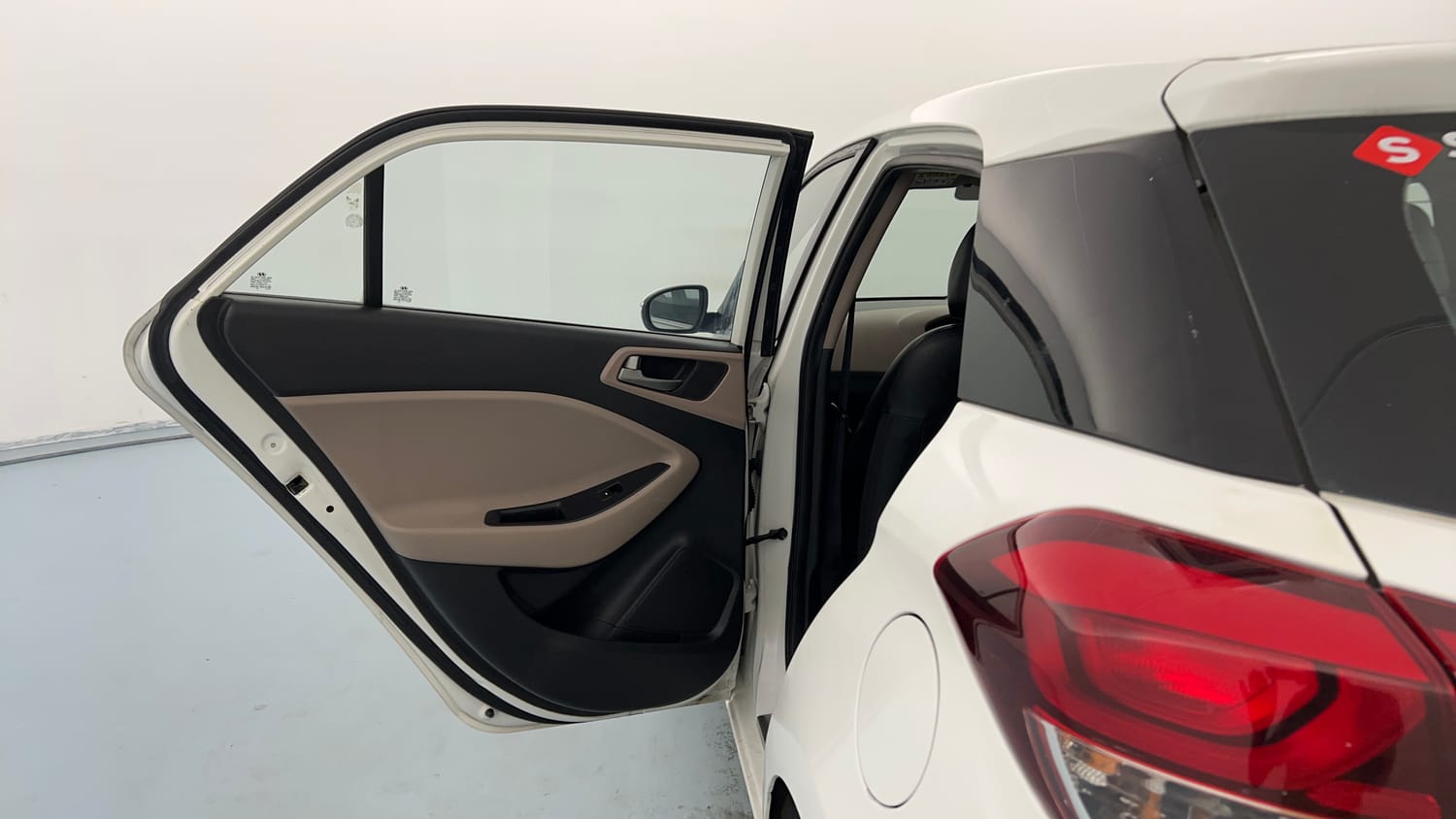 Used 2016 Hyundai Elite i20 Asta 1.2 Petrol Manual interior LEFT REAR DOOR OPEN VIEW