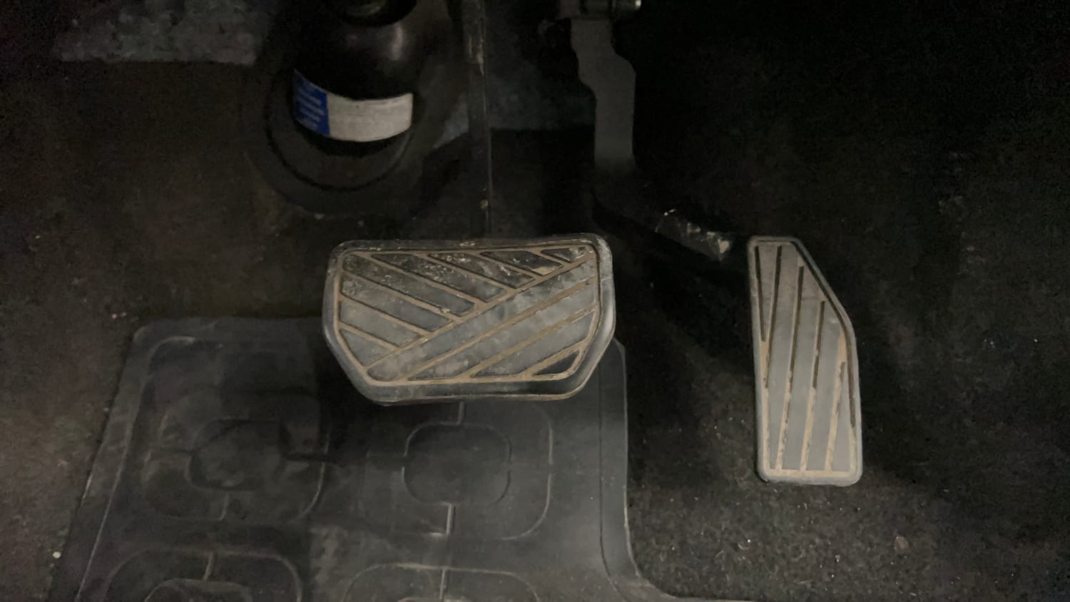 Used 2016 Maruti Suzuki Wagon R 1.0 VXI AMT Petrol Automatic interior PEDALS VIEW