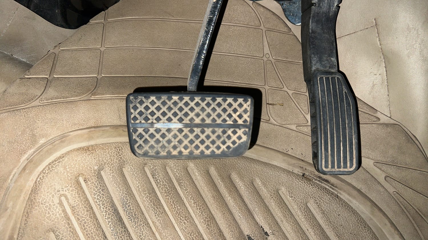 Used 2016 Honda City VX CVT Petrol Automatic interior PEDALS VIEW
