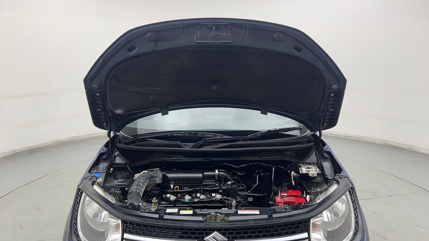 Used 2019 Maruti Suzuki Ignis Delta 1.2 MT Petrol Manual engine ENGINE & BONNET OPEN FRONT VIEW