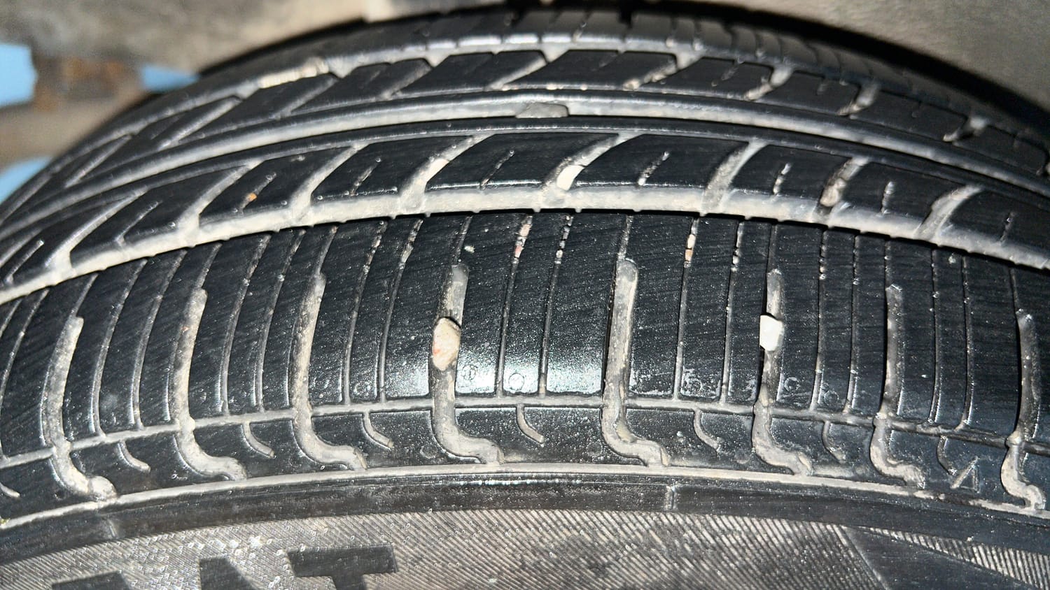Used 2020 Maruti Suzuki Wagon R 1.0 VXi (O) 1.0 AMT Petrol Automatic tyres RIGHT REAR TYRE TREAD VIEW
