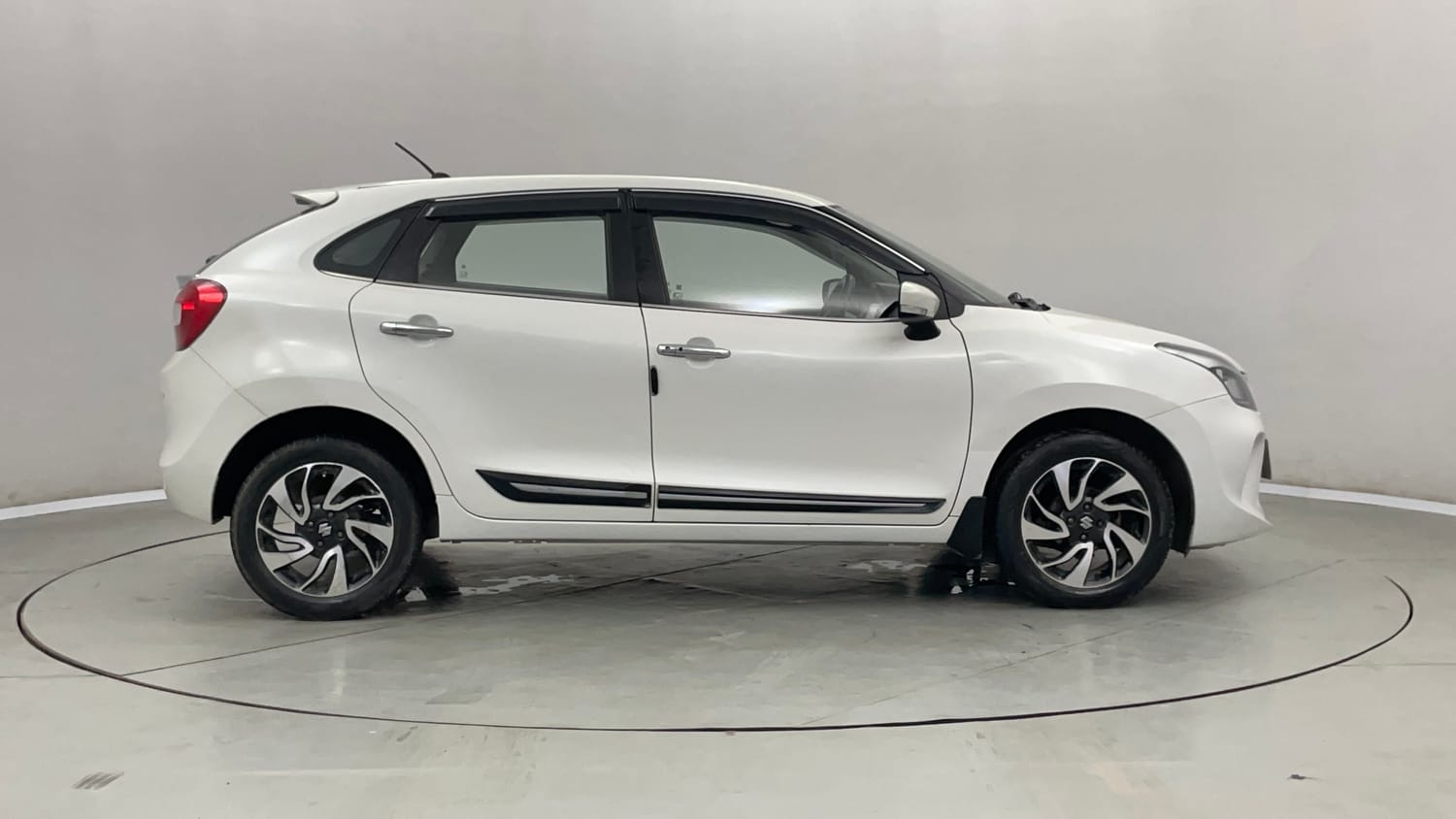 Used 2021 Maruti Suzuki Baleno Zeta Petrol Manual exterior RIGHT SIDE VIEW