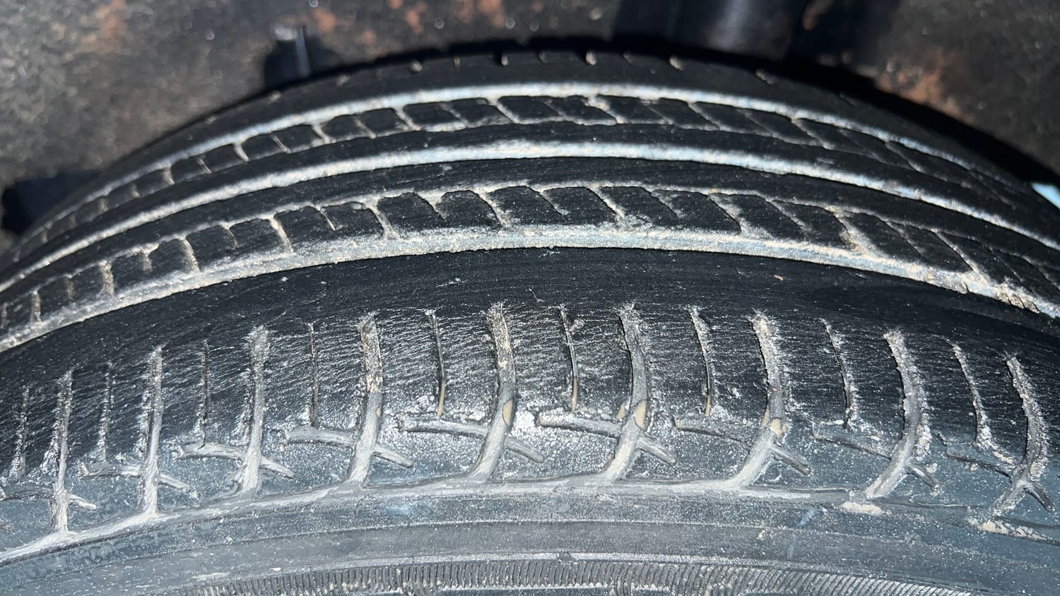 Used 2019 Maruti Suzuki Baleno Sigma 1.2 Petrol Manual tyres LEFT REAR TYRE TREAD VIEW