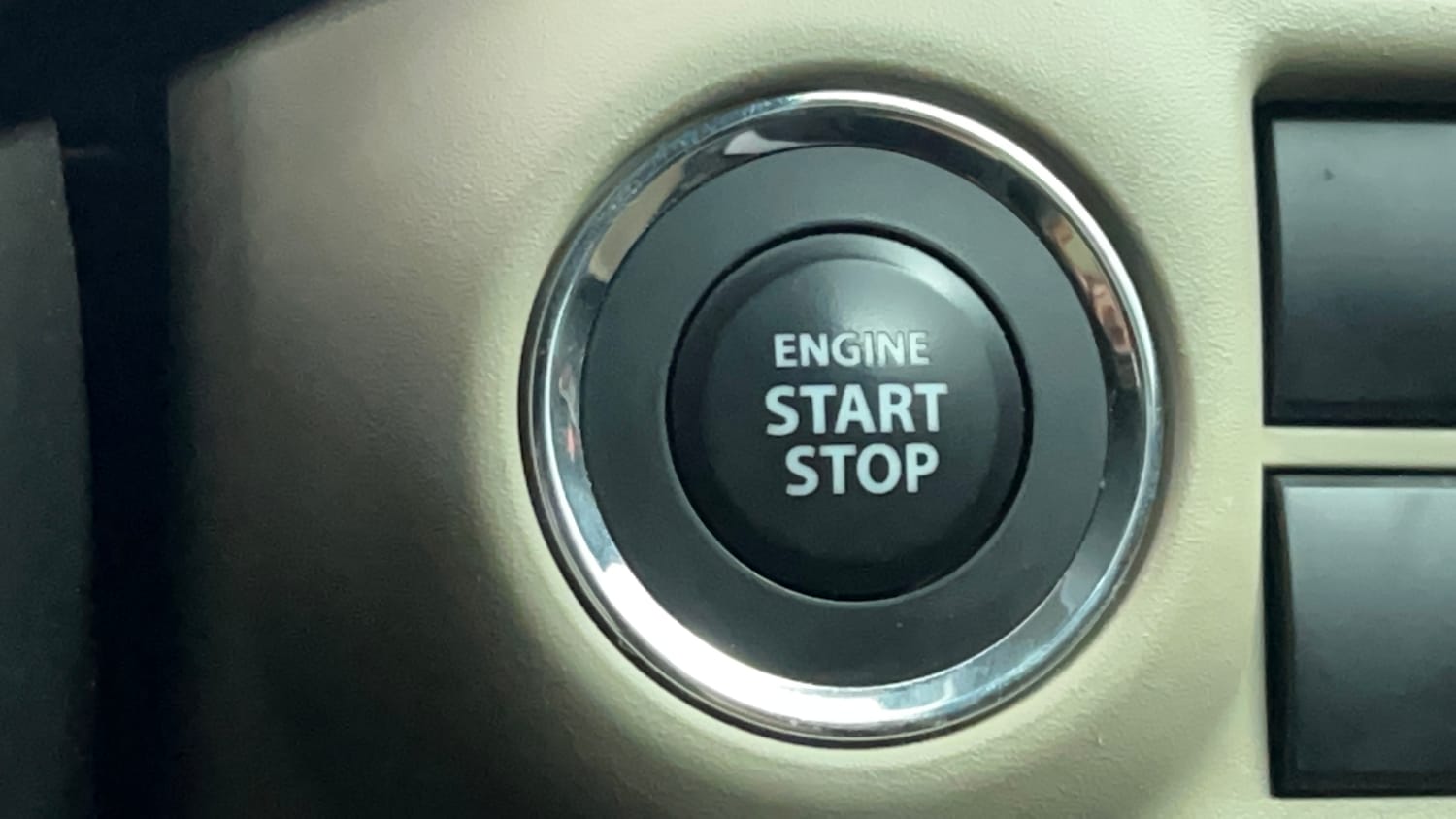 Used 2024 Toyota Glanza V AMT Petrol Automatic top_features Keyless start