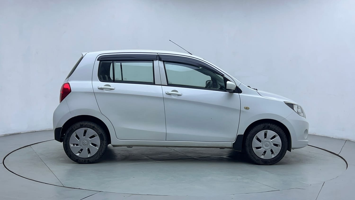 Used 2014 Maruti Suzuki Celerio VXi Petrol Manual exterior RIGHT SIDE VIEW