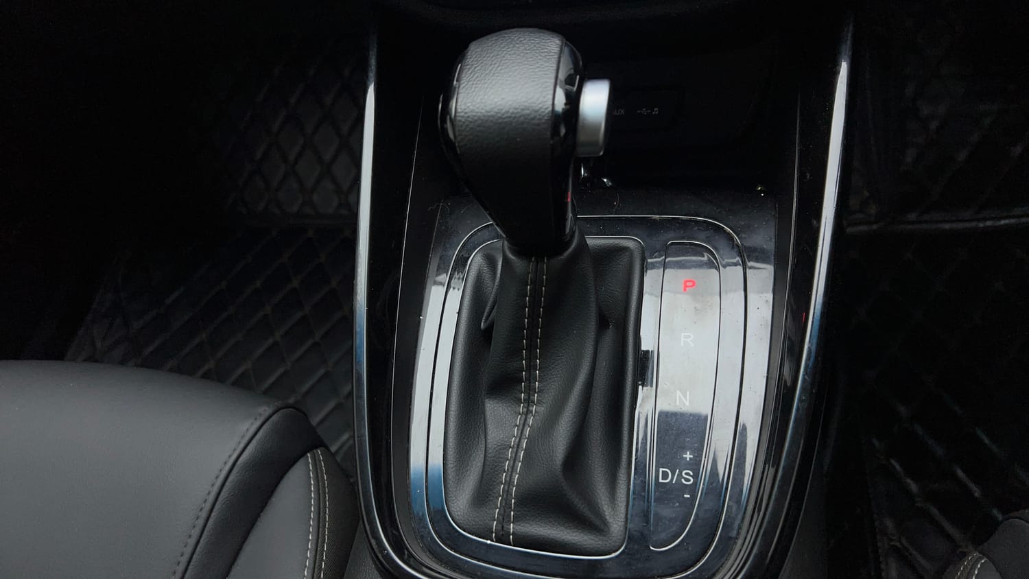 Used 2019 MG Motors Hector Sharp 1.5 DCT Petrol Petrol Automatic interior GEAR  KNOB VIEW