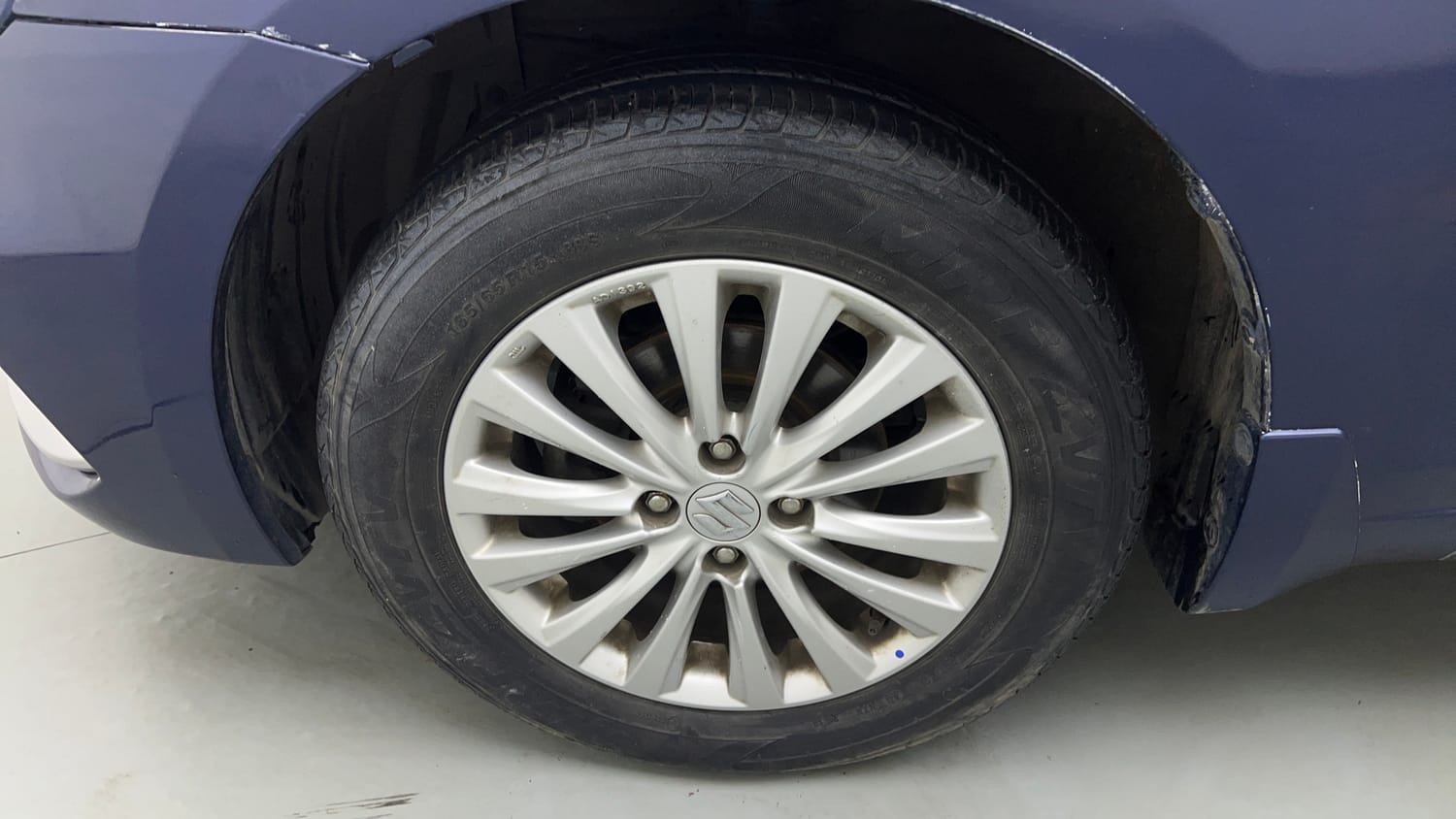 Used 2018 Maruti Suzuki Ciaz Delta Hybrid 1.5 AT Petrol Automatic tyres LEFT FRONT TYRE RIM VIEW