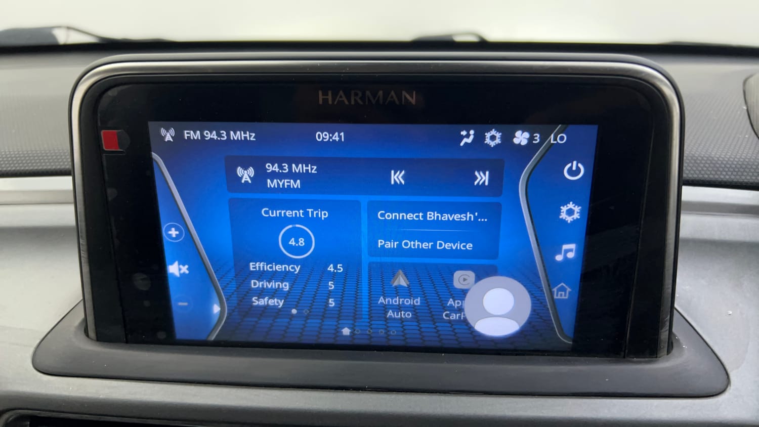 Used 2022 Tata Altroz XT Petrol Petrol Manual top_features Integrated (in-dash) music system