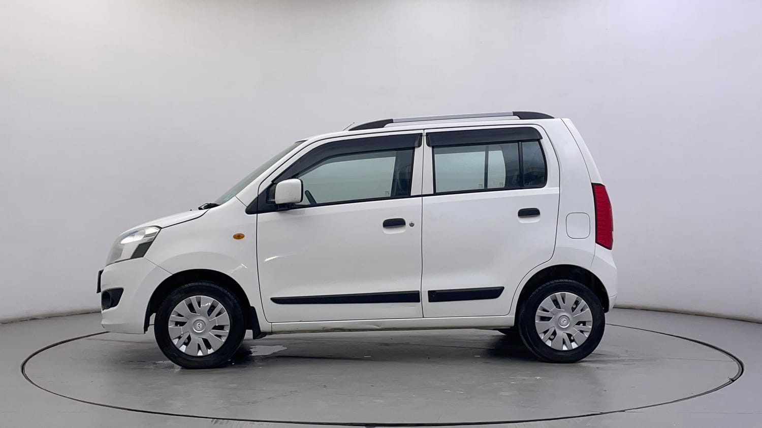 Used 2018 Maruti Suzuki Wagon R 1.0 VXI AMT Petrol Automatic exterior LEFT SIDE VIEW