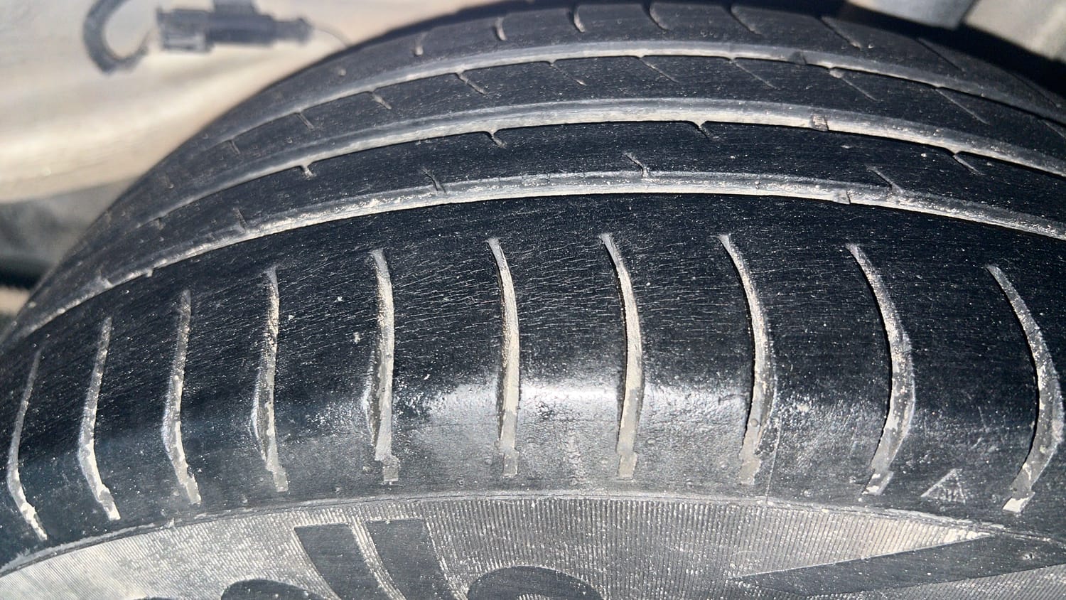 Used 2019 Tata Tiago Revotron XZ Petrol Manual tyres LEFT REAR TYRE TREAD VIEW