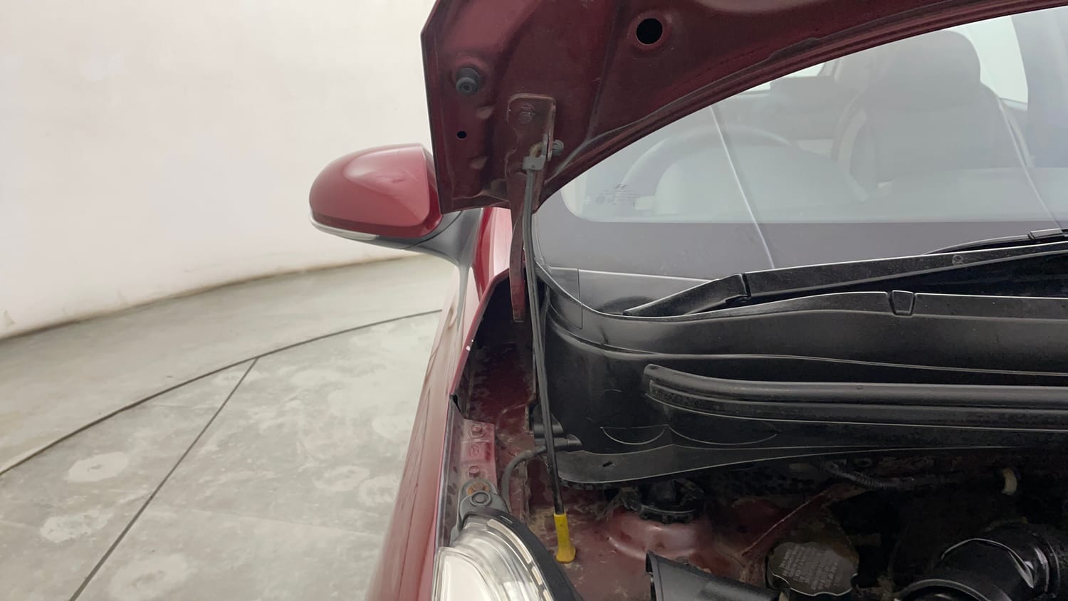 Used 2014 Hyundai Grand i10 Asta AT 1.2 Kappa VTVT Petrol Automatic engine ENGINE RIGHT SIDE HINGE & APRON VIEW