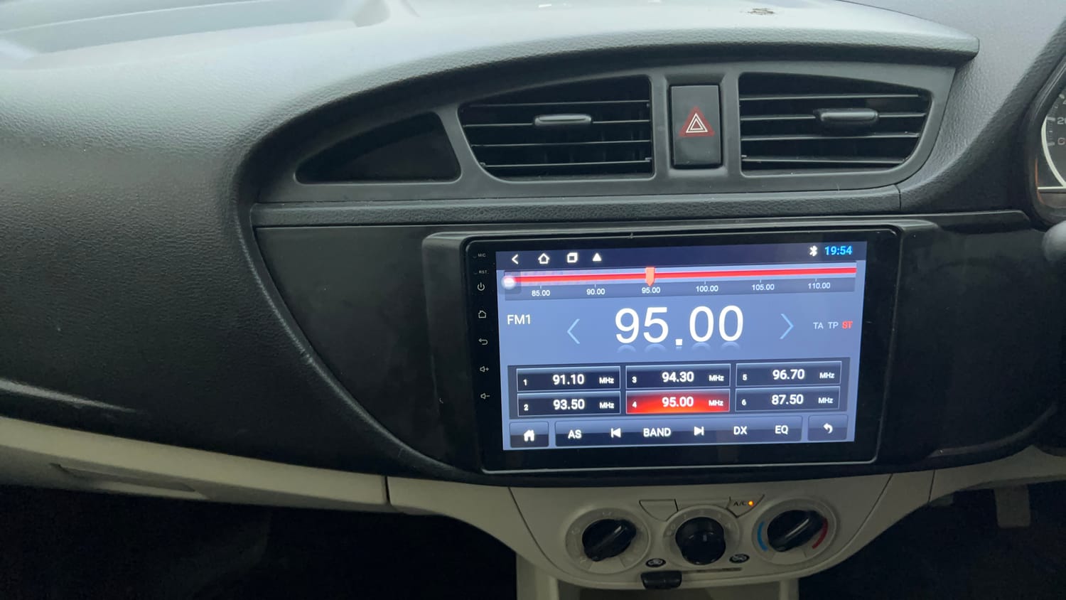 Used 2019 Maruti Suzuki Alto 800 LXi Petrol Manual interior MUSIC SYSTEM & AC CONTROL VIEW