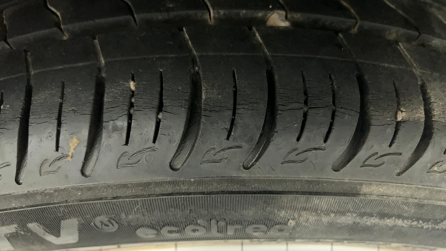 Used 2022 Tata Altroz XT Petrol Petrol Manual tyres LEFT REAR TYRE TREAD VIEW