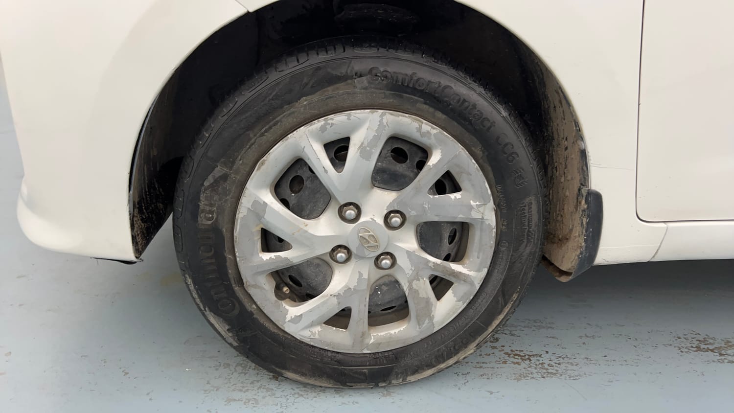 Used 2017 Hyundai Grand i10 Magna U2 1.2 CRDi Diesel Manual tyres LEFT FRONT TYRE RIM VIEW