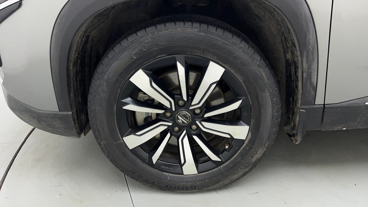 Used 2019 MG Motors Hector Sharp 1.5 DCT Petrol Petrol Automatic tyres LEFT FRONT TYRE RIM VIEW