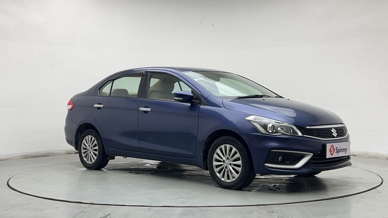 Used 2018 Maruti Suzuki Ciaz Delta Hybrid 1.5 AT Petrol Automatic exterior RIGHT FRONT CORNER VIEW
