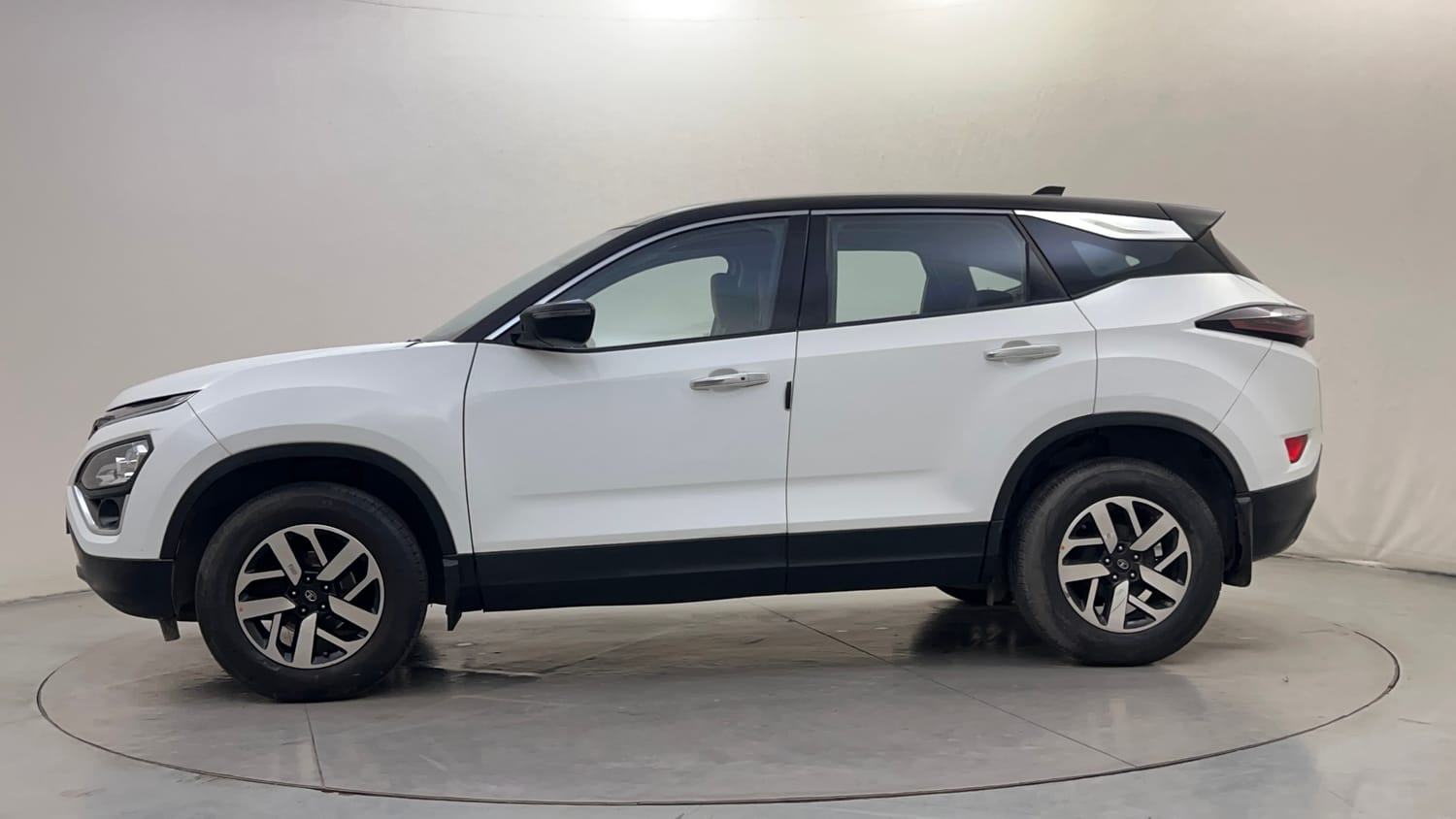 Used 2021 Tata Harrier XZA Plus Dual Tone Diesel Automatic exterior LEFT SIDE VIEW