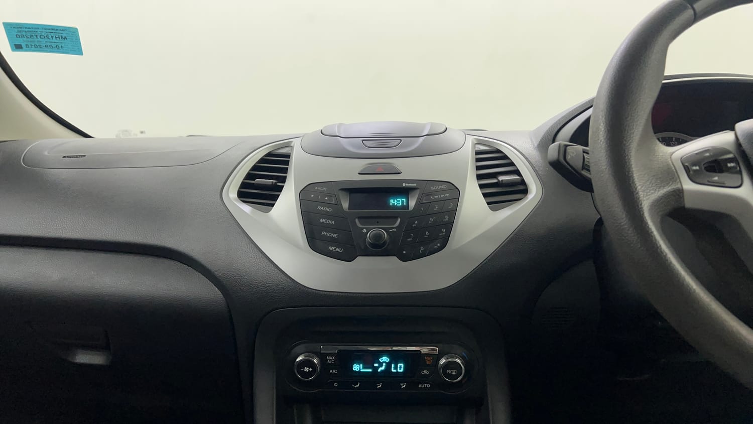 Used 2018 Ford Figo Titanium 1.2 Ti-VCT Petrol Manual interior MUSIC SYSTEM & AC CONTROL VIEW