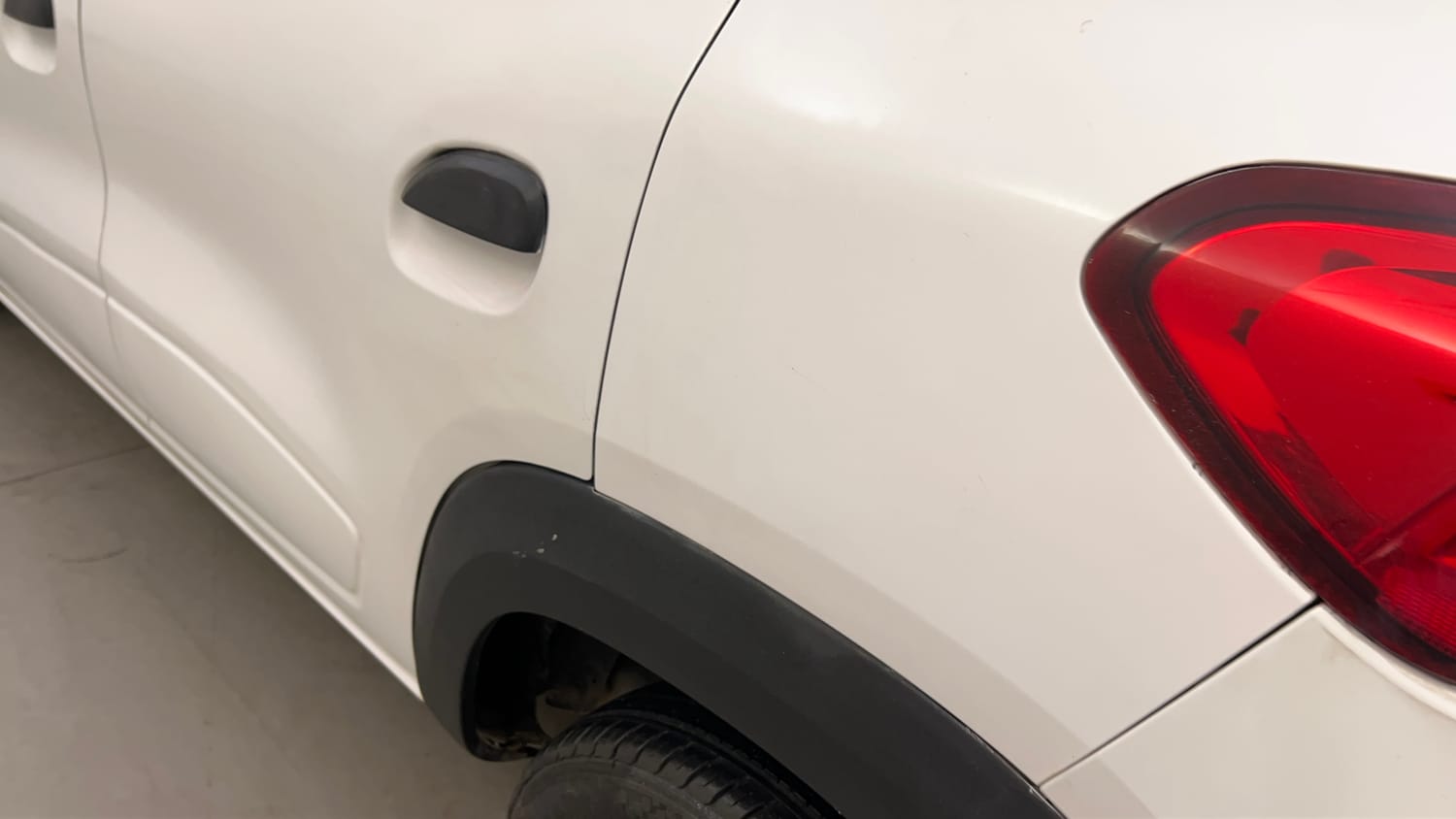 Used 2018 renault Kwid 1.0 RXL Anniversary Edition Petrol Manual dents MINOR SCRATCH
