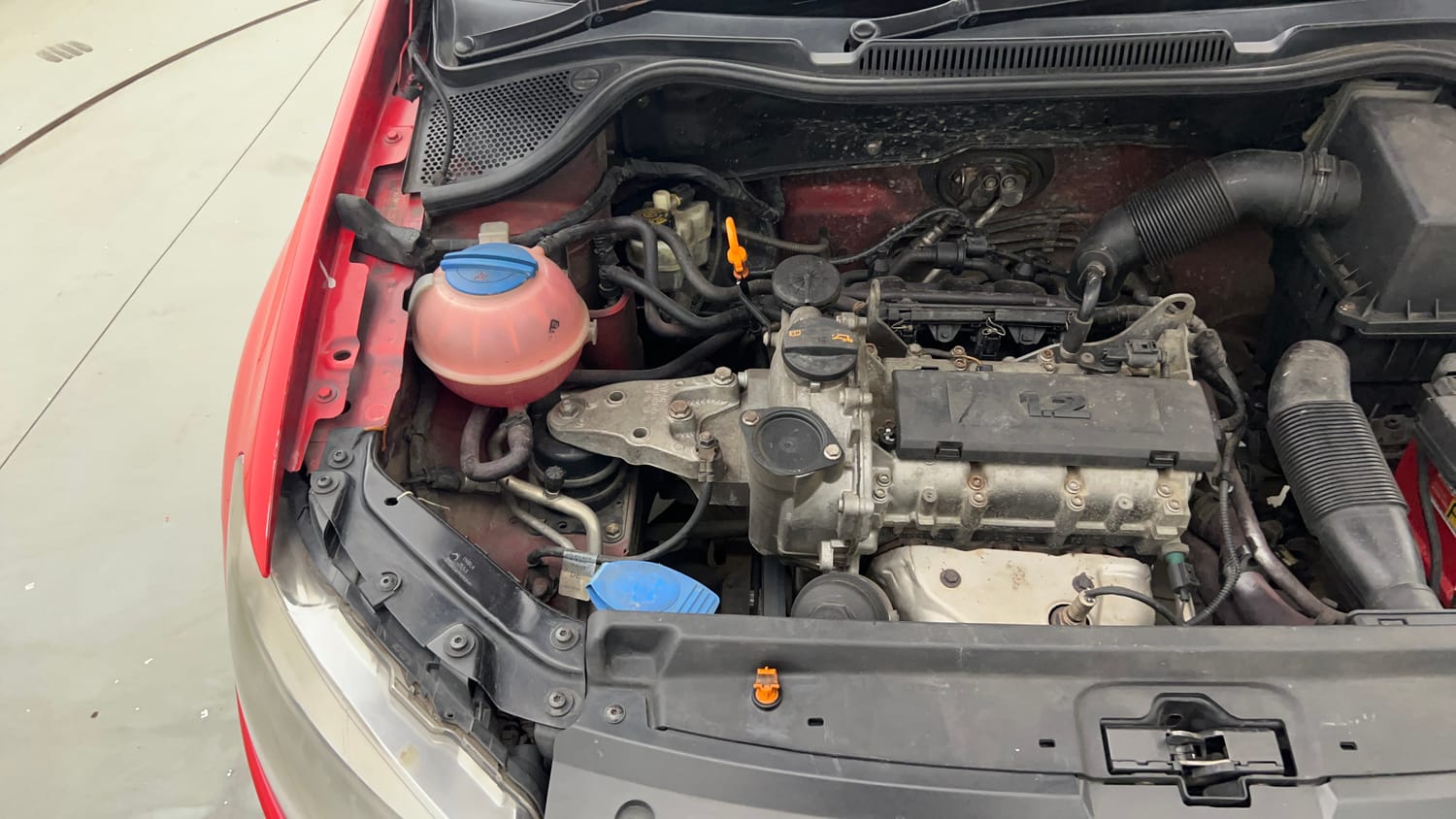 Used 2012 Volkswagen Polo Comfortline 1.2L (P) Petrol Manual engine ENGINE RIGHT SIDE VIEW