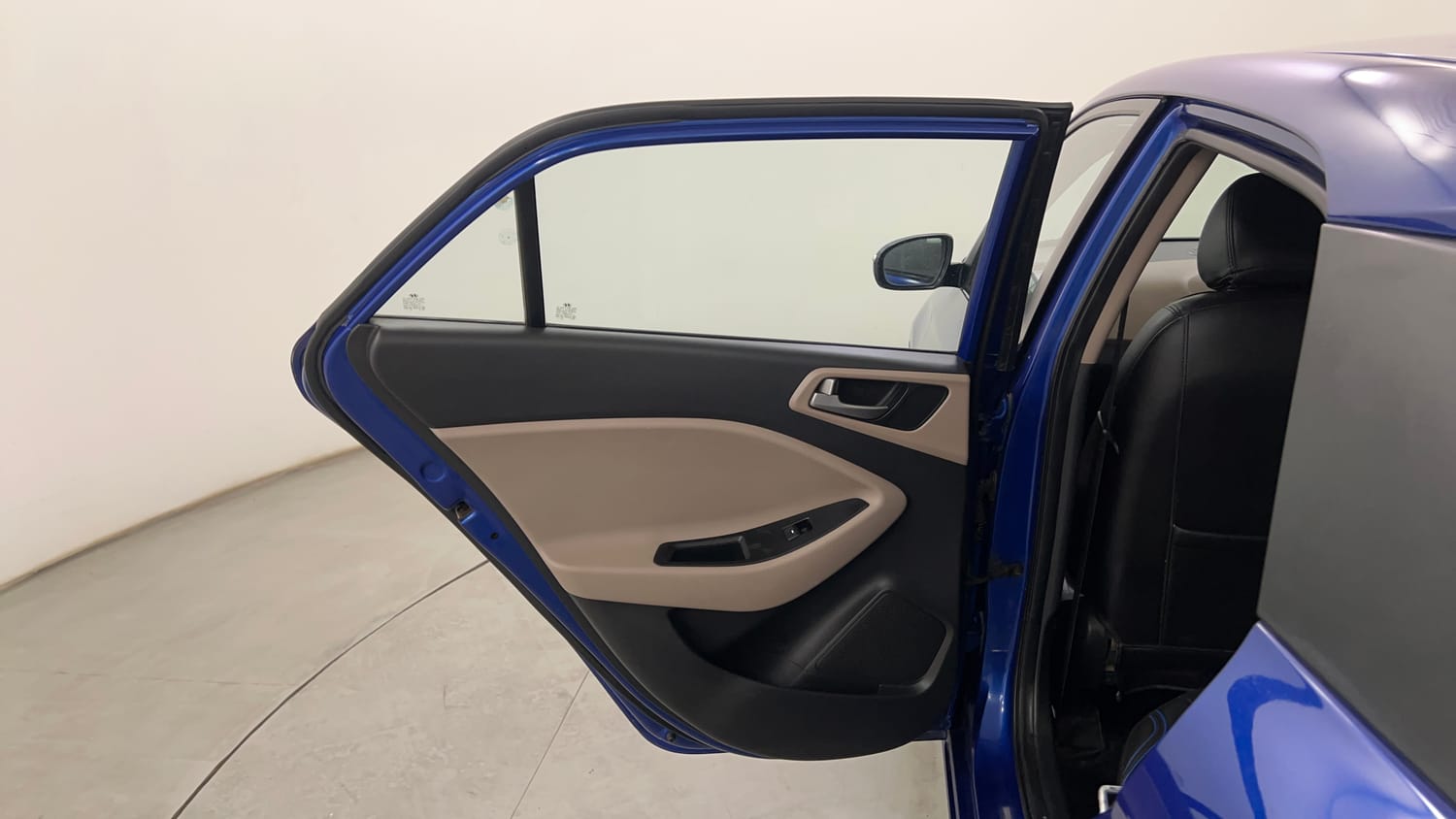 Used 2015 Hyundai Elite i20 Asta 1.2 Petrol Manual interior LEFT REAR DOOR OPEN VIEW