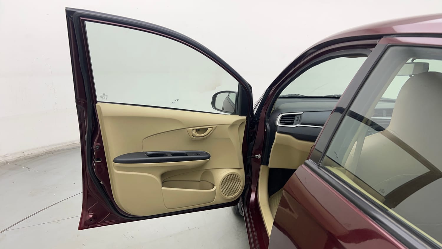 Used 2016 Honda Amaze 1.2 S i-VTEC Petrol Manual interior LEFT FRONT DOOR OPEN VIEW