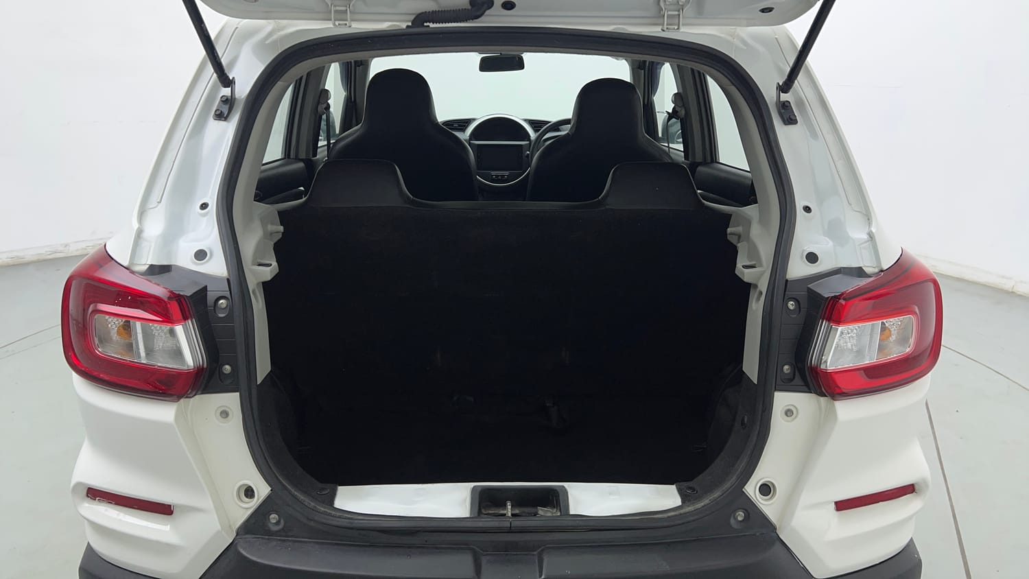 Used 2021 Maruti Suzuki S-Presso VXi Plus Petrol Manual interior DICKY INSIDE VIEW