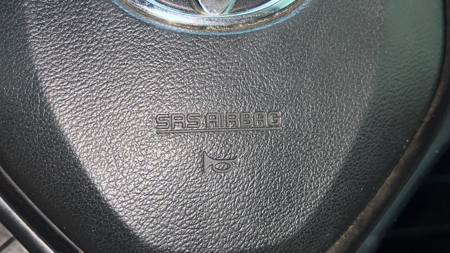 Used 2020 Toyota Glanza V CVT Petrol Automatic top_features Airbags